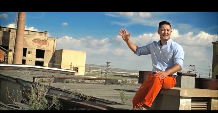 Дуучин Д.Найдандорж “Аав минь” клипэндээ аав, хүү хоёрын аз жаргалтай мөчүүдийг дүрсэлжээ